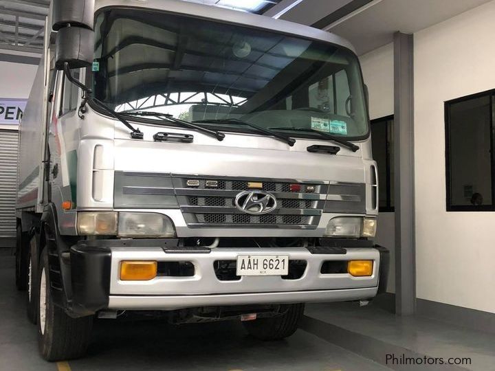 Hyundai 12W Dump Truck in Philippines