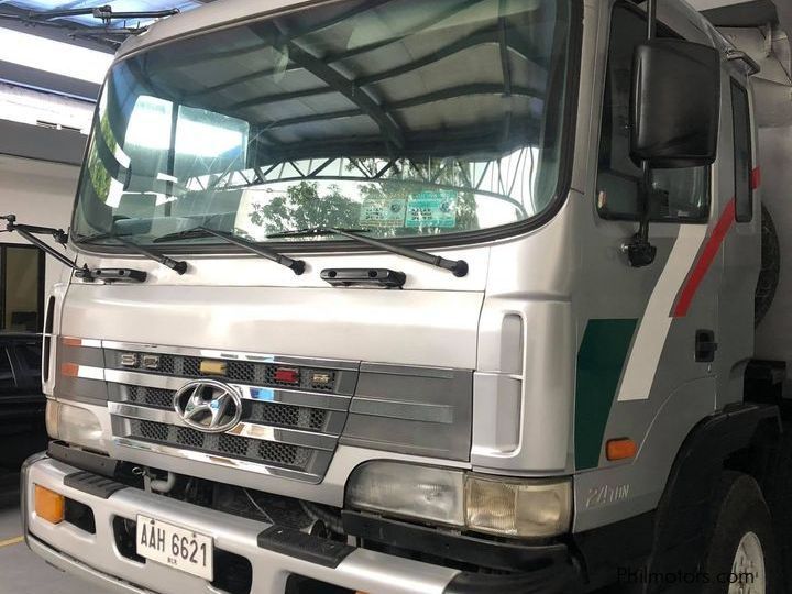 Hyundai 12W Dump Truck in Philippines