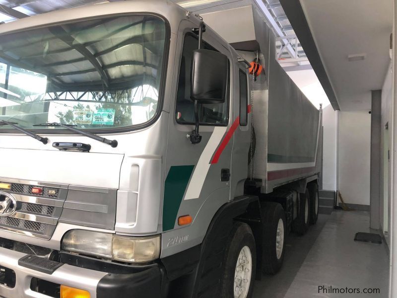 Hyundai 12W Dump Truck in Philippines