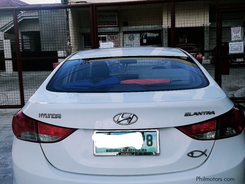 Hyundai Elantra 1.6 GL Manual Gas in Philippines