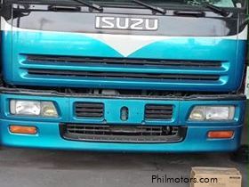 Isuzu Dropside w/ boom crane in Philippines