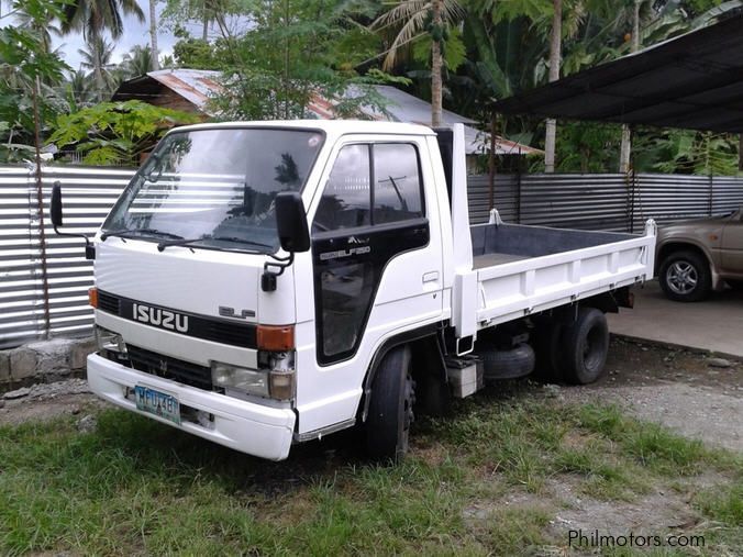 Isuzu Elf in Philippines