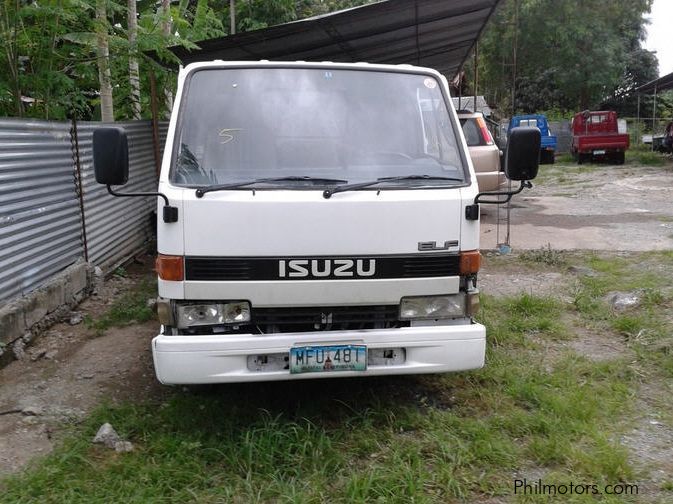 Isuzu Elf in Philippines