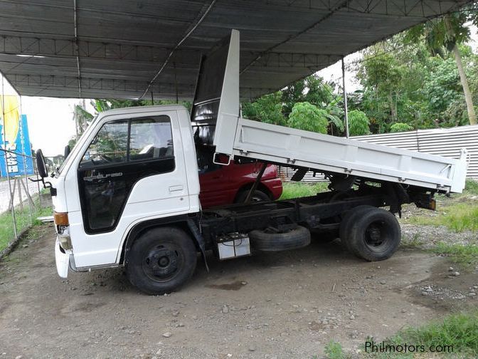 Isuzu Elf in Philippines