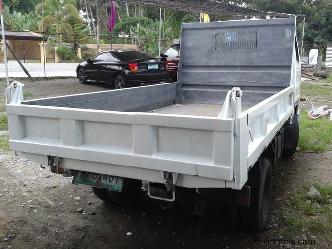 Isuzu Elf in Philippines