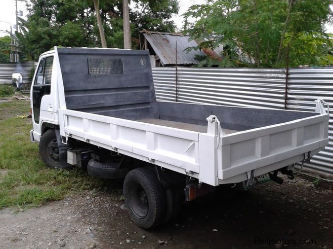 Isuzu Elf in Philippines