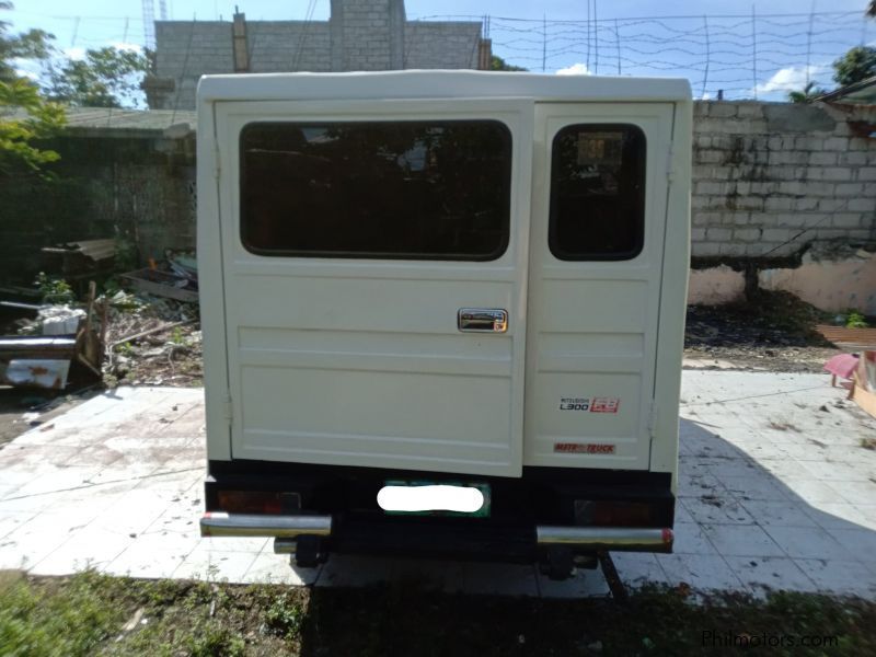 Mitsubishi L300 FB deluxe in Philippines