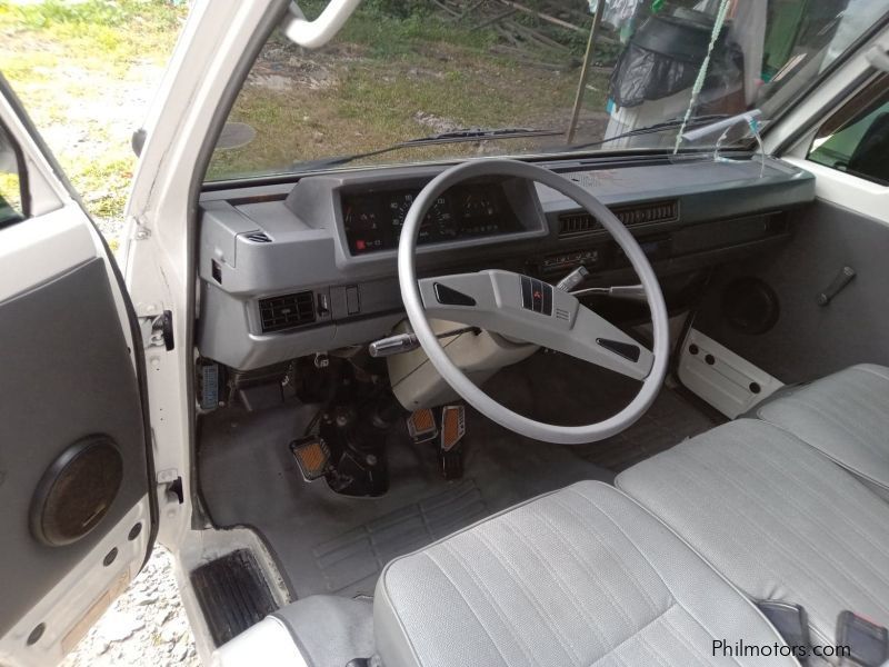 Mitsubishi L300 FB deluxe in Philippines