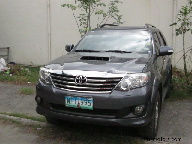 Toyota Fortuner V A/T 4x4 in Philippines