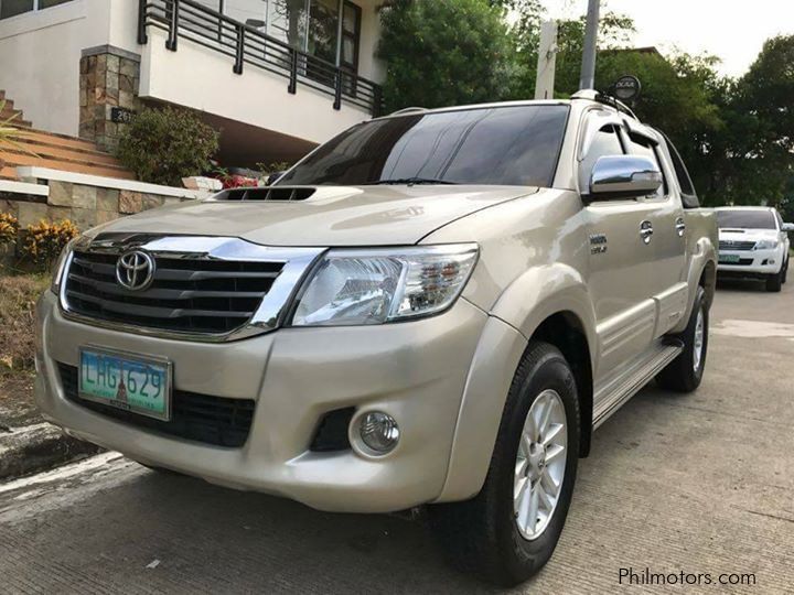 Toyota HILUX 2013 4x4 G MANUAL in Philippines