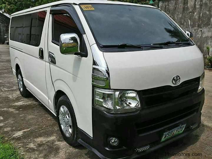 Toyota hiace синий