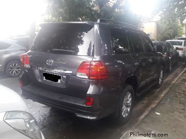 Toyota Land Cruiser in Philippines