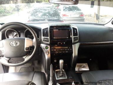 Toyota Land Cruiser in Philippines