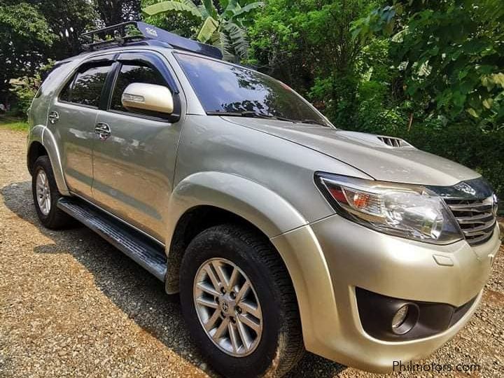 Toyota fortuner V 4x4 in Philippines