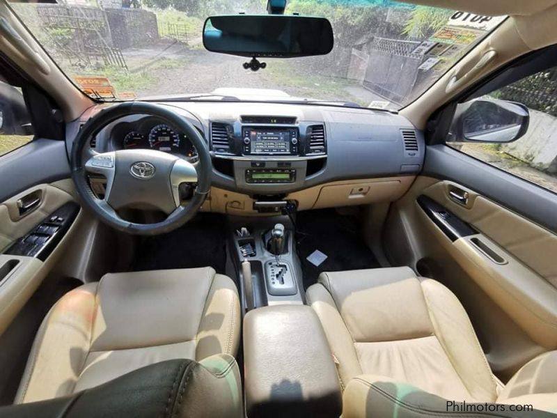 Toyota fortuner V 4x4 in Philippines