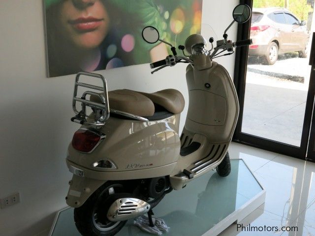 Vespa LXV 150 in Philippines