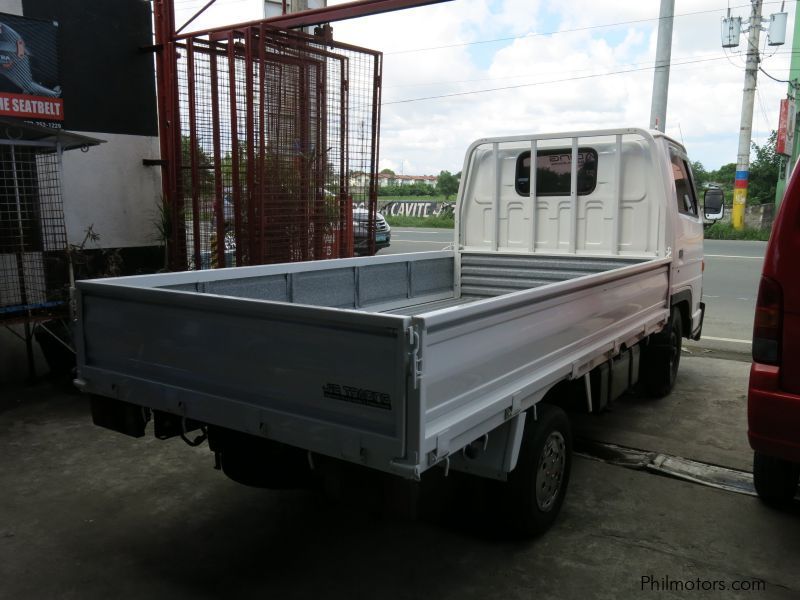 Isuzu Elf in Philippines