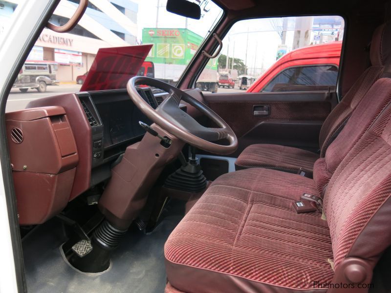 Isuzu Elf in Philippines