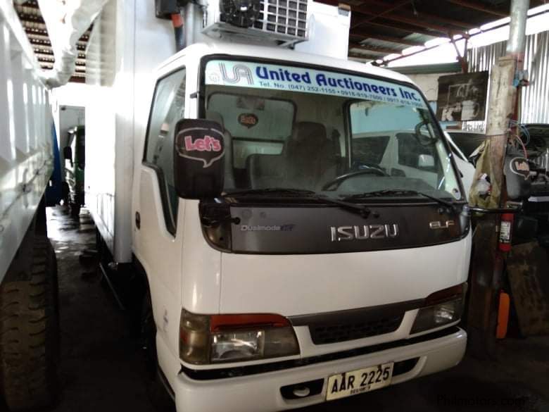 Isuzu Elf Freezer van in Philippines