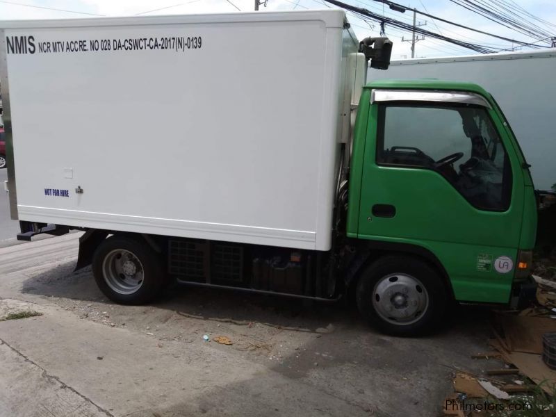 Isuzu Elf Freezer van in Philippines