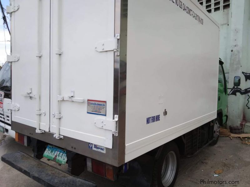 Isuzu Elf Freezer van in Philippines