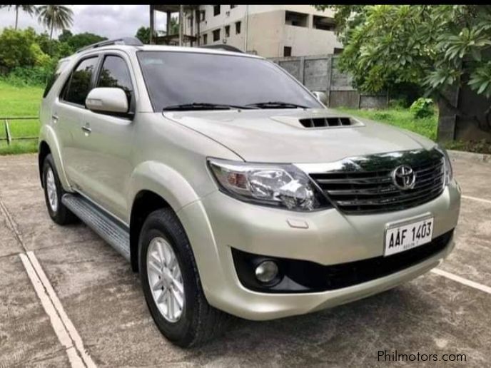 Toyota Fortuner V 4x2 Diesel A/T in Philippines