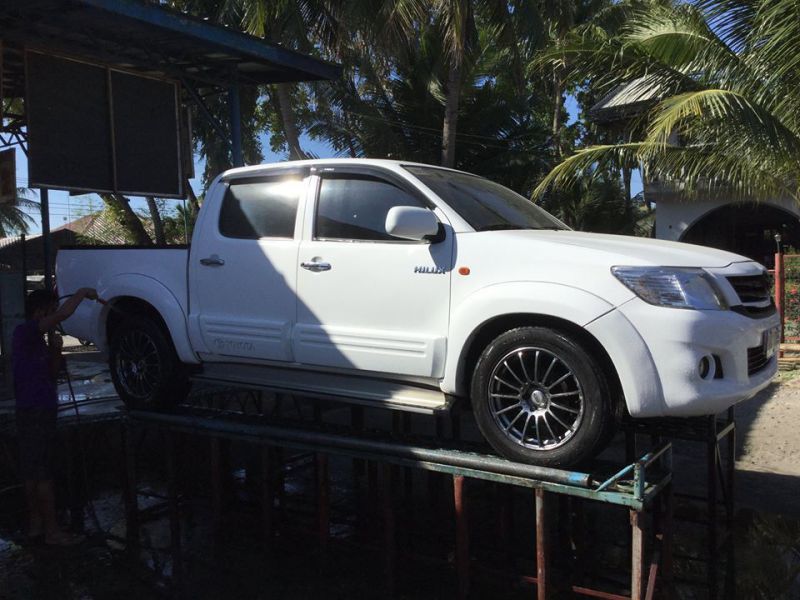 Toyota Hilux J. G-Look in Philippines