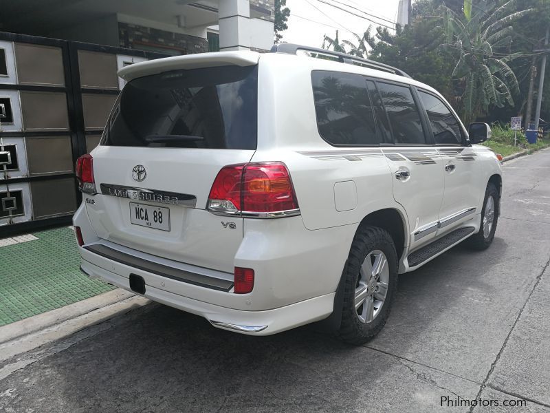 Toyota Land Cruiser LC200 in Philippines