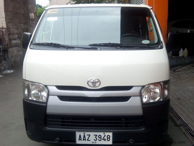 Toyota Toyota Hiace Commuter 2.5 manual diesel 2014 in Philippines