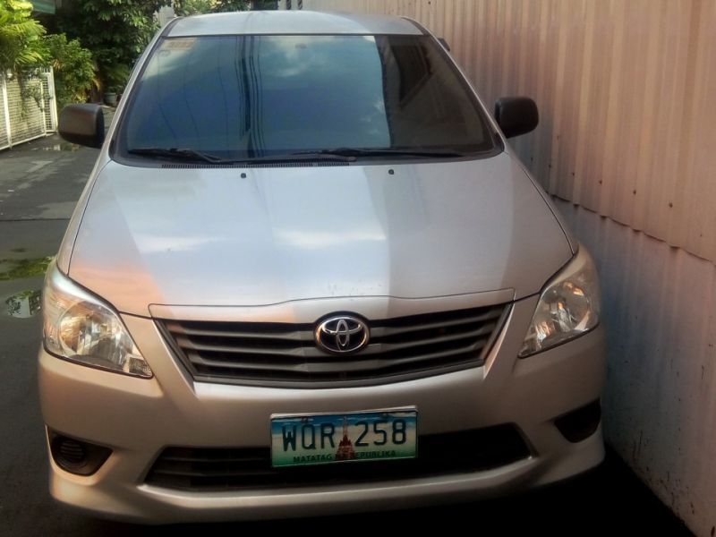 Toyota Toyota Innova 2.5 E manual diesel 2014 in Philippines