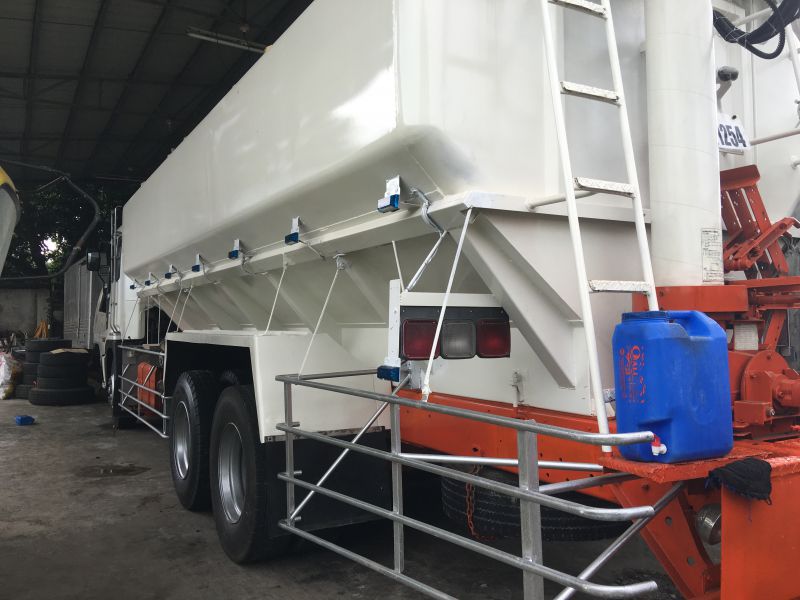 Hino PROFIA in Philippines