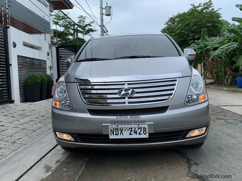 Hyundai Starex Gold Swivel Seats in Philippines