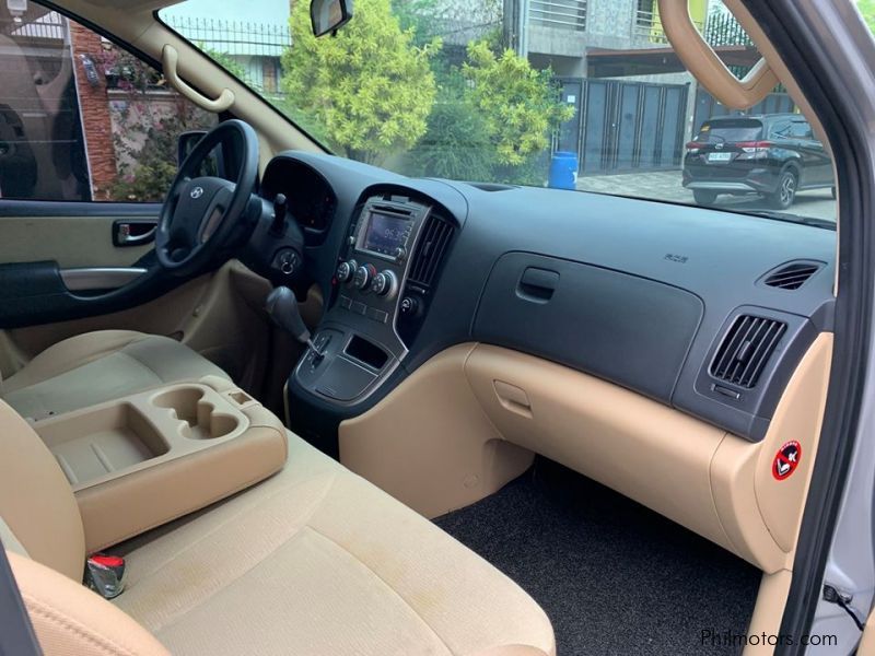 Hyundai Starex Gold Swivel Seats in Philippines