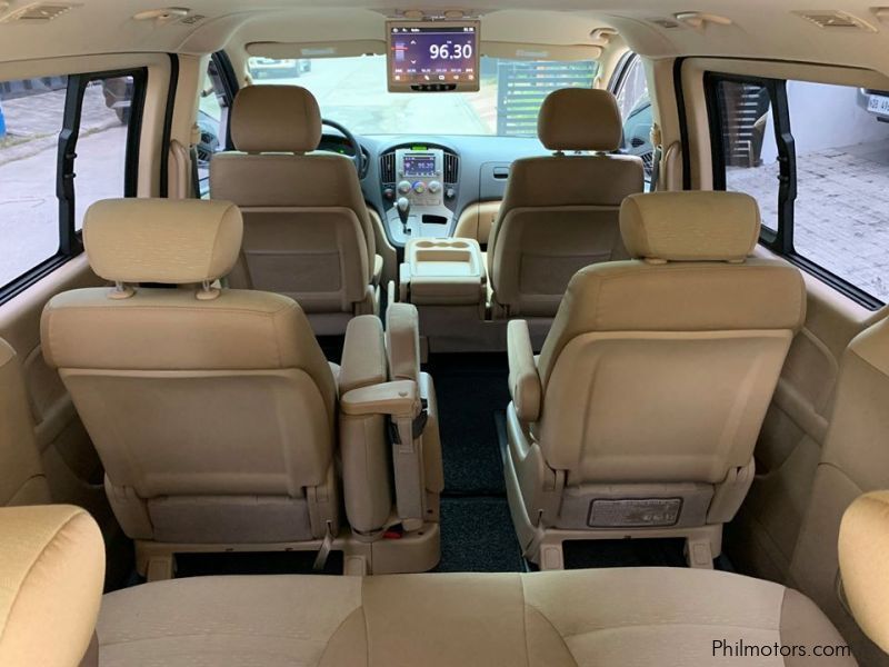 Hyundai Starex Gold Swivel Seats in Philippines