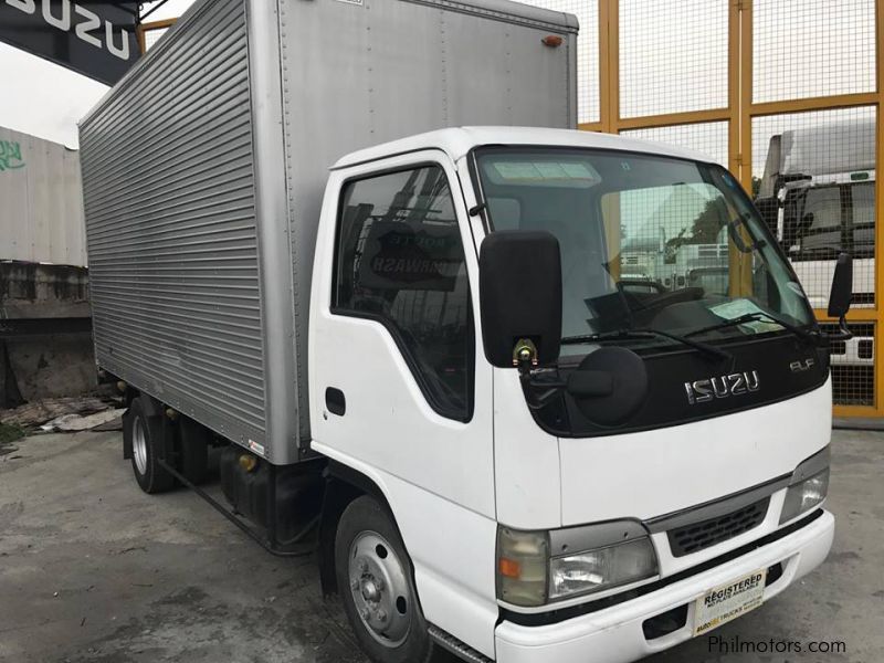 Isuzu 14ft NKR ALuminum Van in Philippines