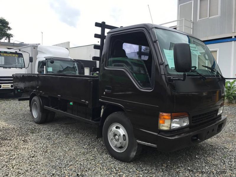 Isuzu 14ft NPR Dropside in Philippines