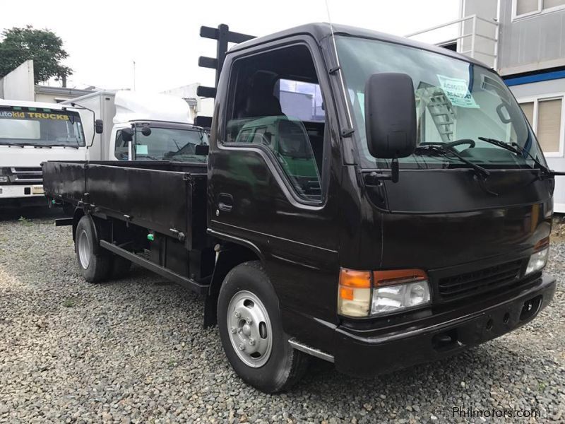 Isuzu 14ft NPR Dropside in Philippines