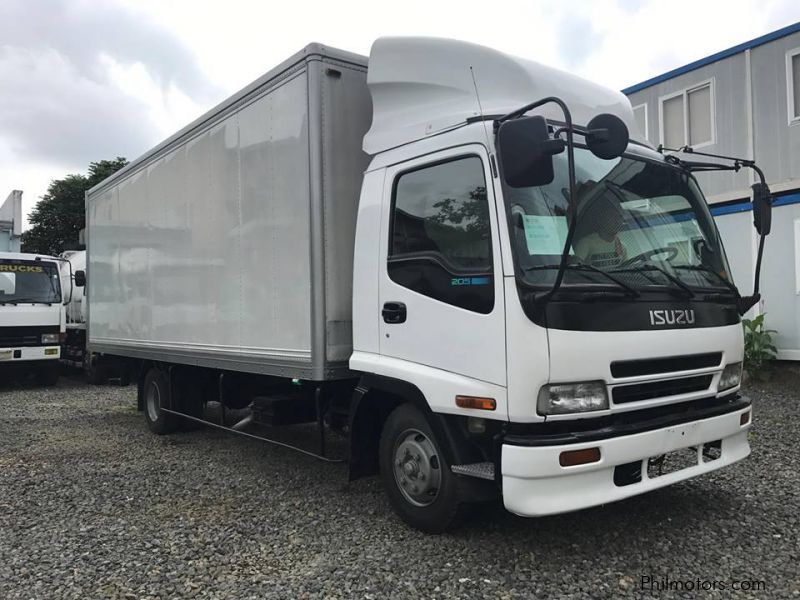 Isuzu 21ft Forward Closed Van with Lifter in Philippines