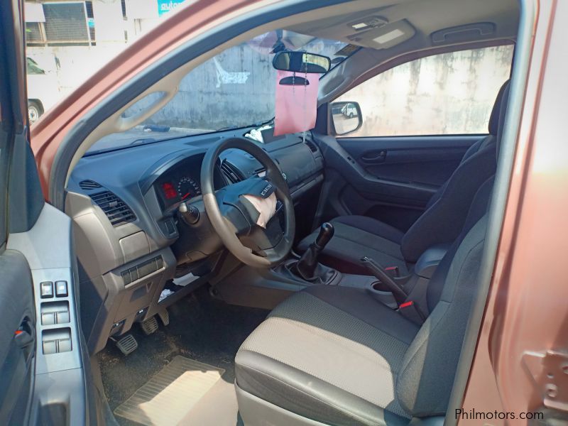 Isuzu MUX in Philippines