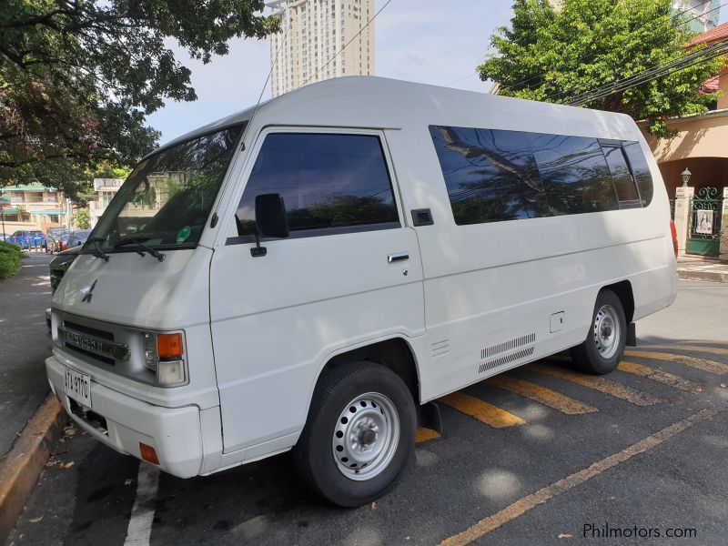 Mitsubishi L300 Exceed Versa Van in Philippines