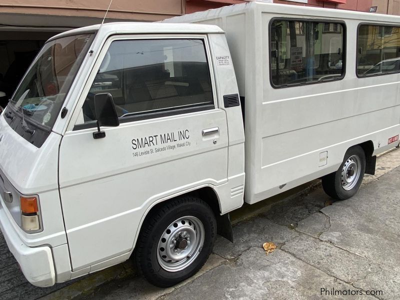 Mitsubishi L300 in Philippines