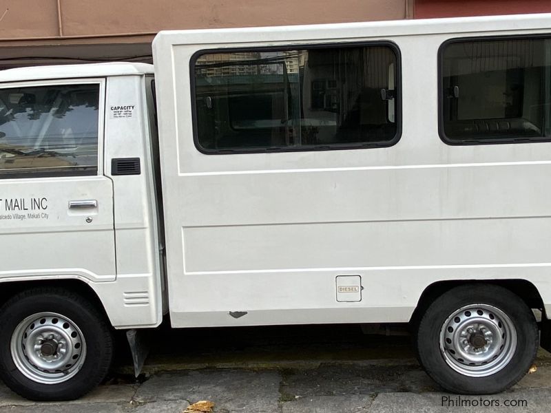 Mitsubishi L300 in Philippines