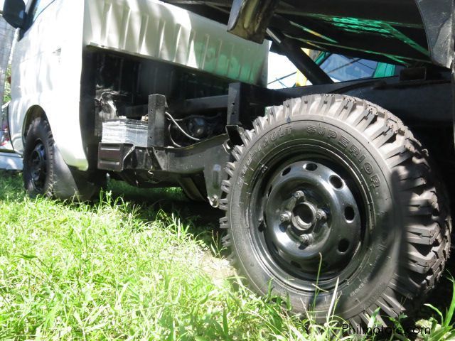 Suzuki Multicab Dumping in Philippines