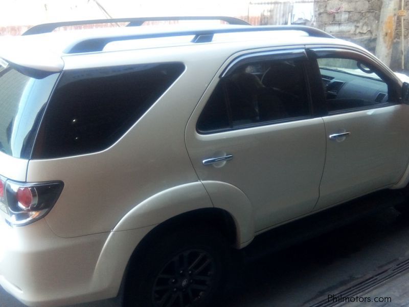 Toyota Fortuner V 2.5  in Philippines
