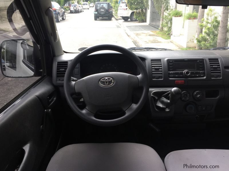 Toyota Hiace Commuter  in Philippines