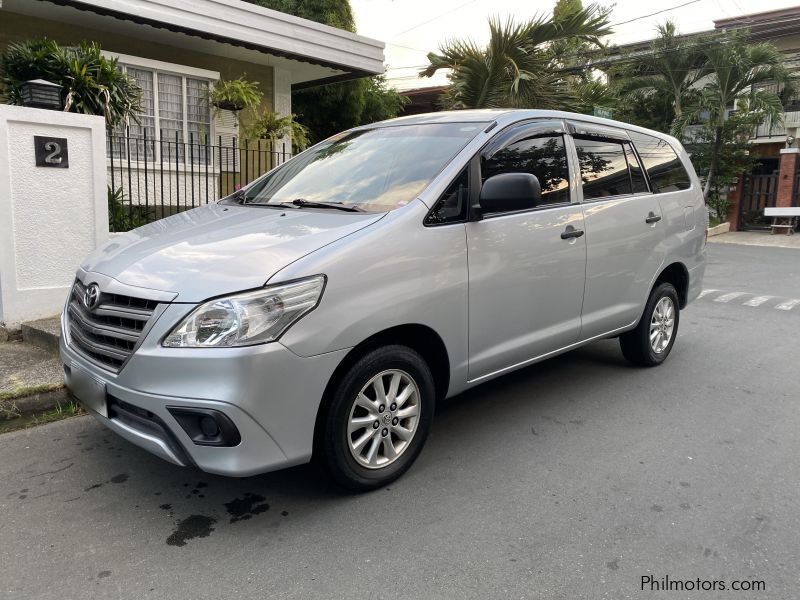 Toyota Innova E in Philippines