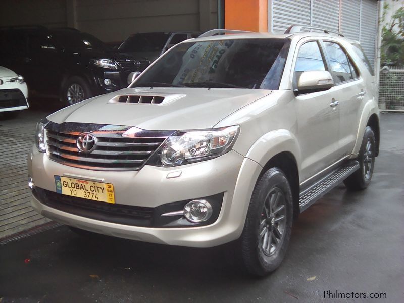 Toyota Toyota Fortuner 2.5 V 4x2 diesel automatic 2015 in Philippines