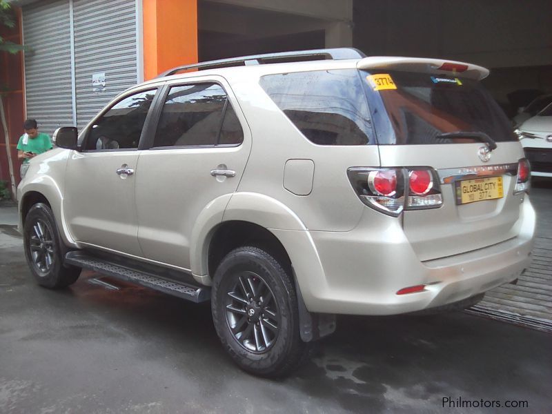 Toyota Toyota Fortuner 2.5 V 4x2 diesel automatic 2015 in Philippines