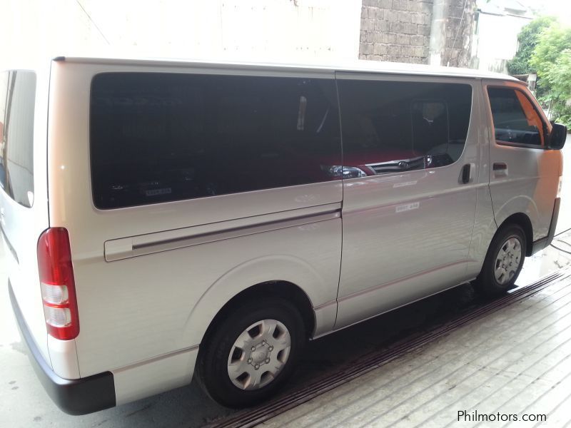 Toyota Toyota HIACE Commuter 2.5 manual diesel 2015 in Philippines