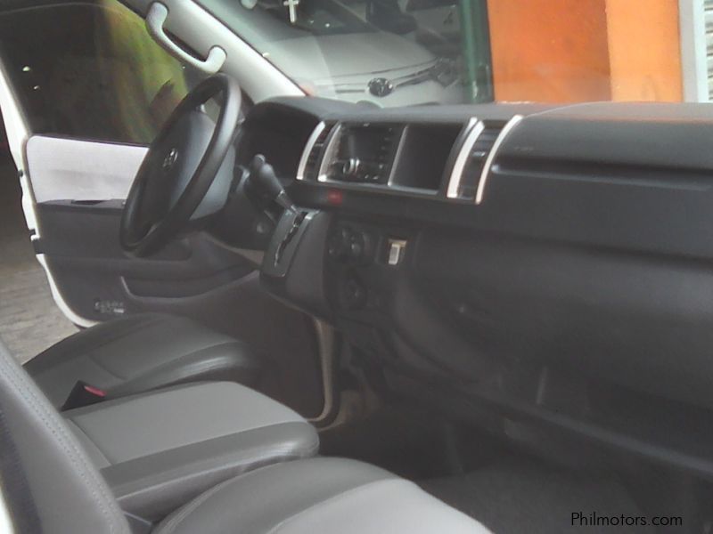 Toyota Toyota Hiace GL Grandia 2.5 automatic diesel 2015 in Philippines